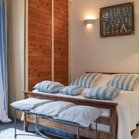 Сasa de vacaciones Three-bedroom Holiday In Figari *